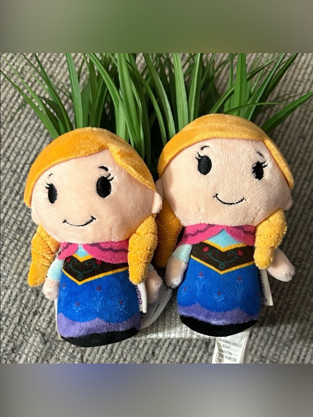 hallmark disney Itty Bittys Anna plushie dolls Frozen x2